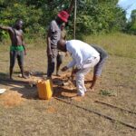 2023_giugno_14_hicsum_38_castiglione_lago_misericordia_spazio_spadoni_sr_leah_benedectine_sisters_costruzione_pozzo_tanzania_perforazione_roccia