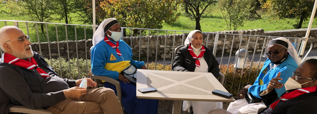 2021_ottobre_20_22_hicsum_18_19_convento_san_francesco_lucca_spazio_spadoni_misericordia_borgo_mozzano_sr_marguerite_angele_marie_dominicaines_missionnaires_des_familles_formazione_ansilla-6