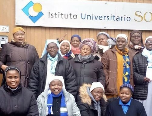 Le Sorelle Indiane dei Progetti HIC SUM Danno il Benvenuto al Nuovo Vescovo