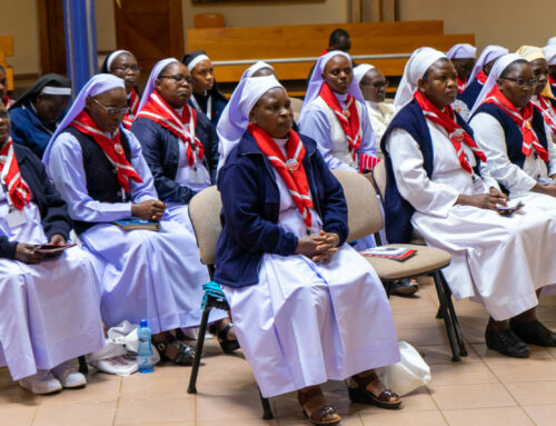 Kenya: Incontro Tra Speranza e Misericordia