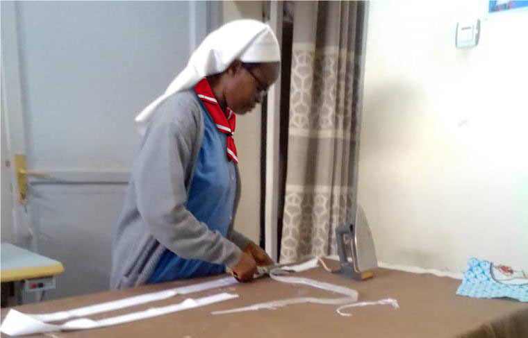 2023_ottobre_6_hicsum_28_italia_rwanda_spazio_spadoni_misericordia_stiava_sr_agnes_corso_cucito_formazione