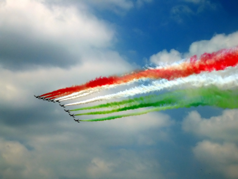 Festa_della_repubblica_2005_con_frecce_tricolori