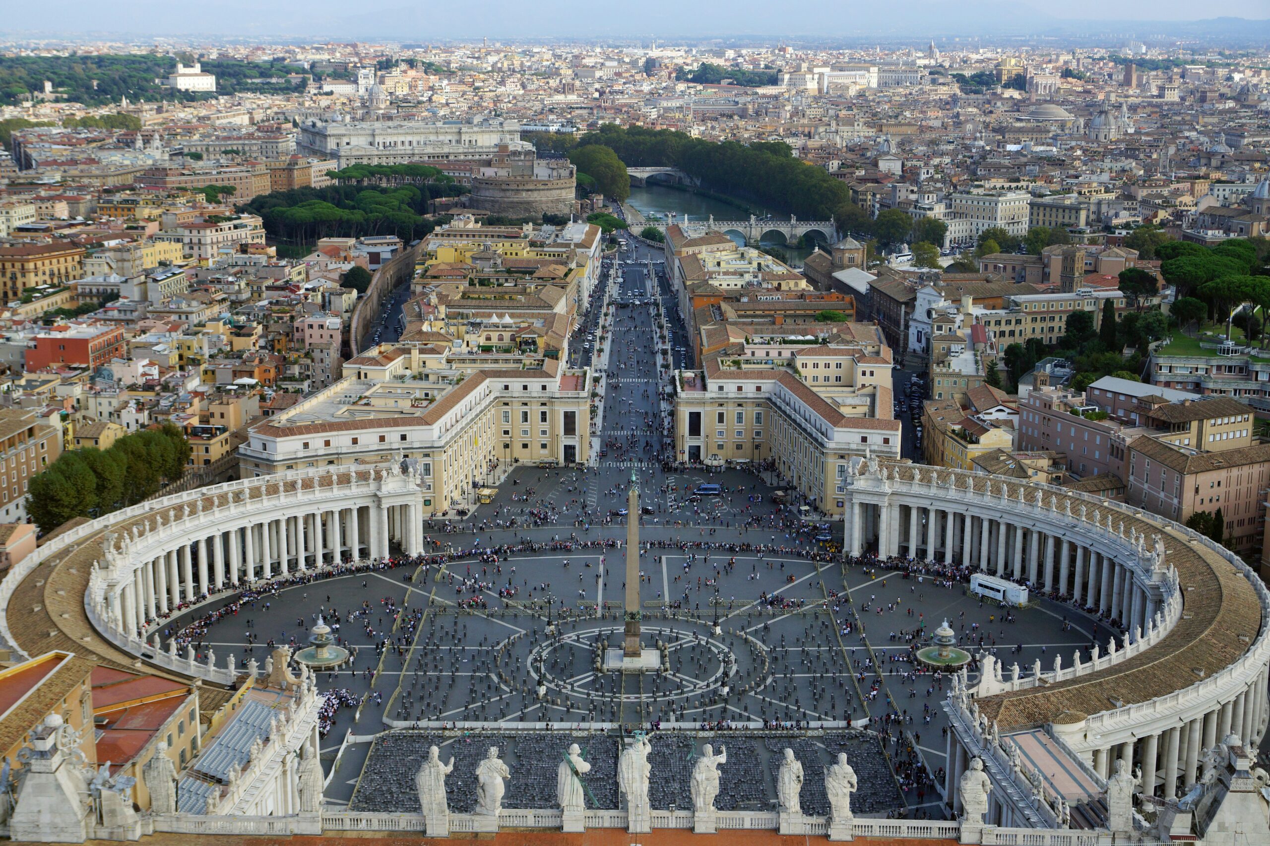 Le prime parole del nuovo Papa Leone XIV