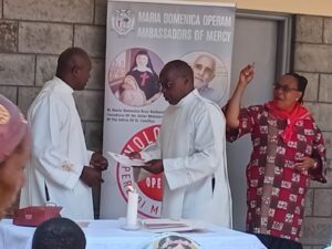 2025_maggio_festa_kenya_volontari_opere_misericordia_suor_marie_louise-3-300x225.jpg