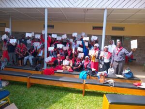 2025_maggio_festa_kenya_volontari_opere_misericordia_suor_marie_louise-6-300x225.jpg