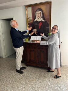 Madre-Lucia-wALKER-225x300.jpeg