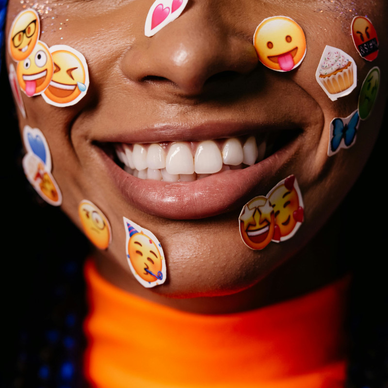 Un Emoji per ogni opera di misericordia