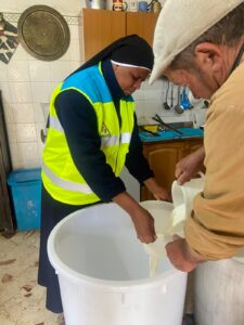 2021_agosto_hicsum_10_suor_Hyacinthe_italia_arezzo_misericordia_sansepolcro_formazione_impresa_sociale_cucina_spazio_spadoni