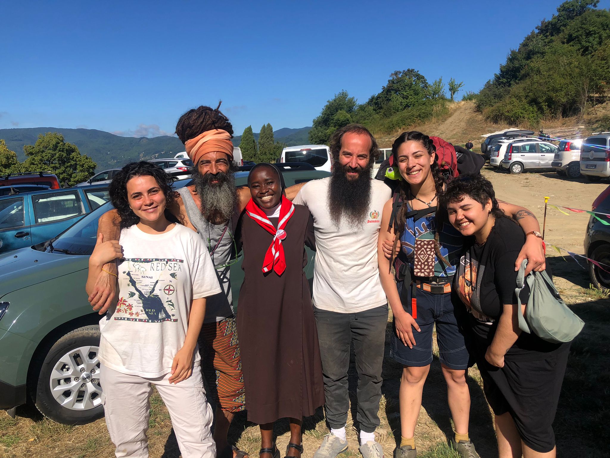 2025_luglio_italia_suor_rhoda_borgo_tutto_vita_ricostruttori_spazio_spadoni_carmelitane_progetto_hic_sum