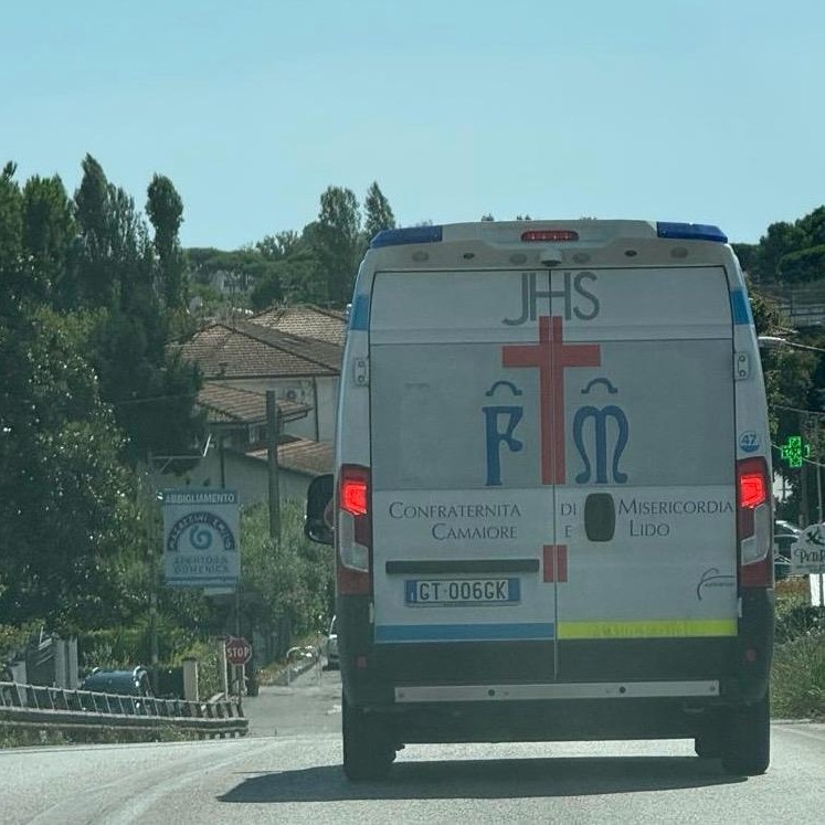 Ambulanza Misericordia Camaiore e Lido Ambulanza Misericordia Camaiore e Lido
