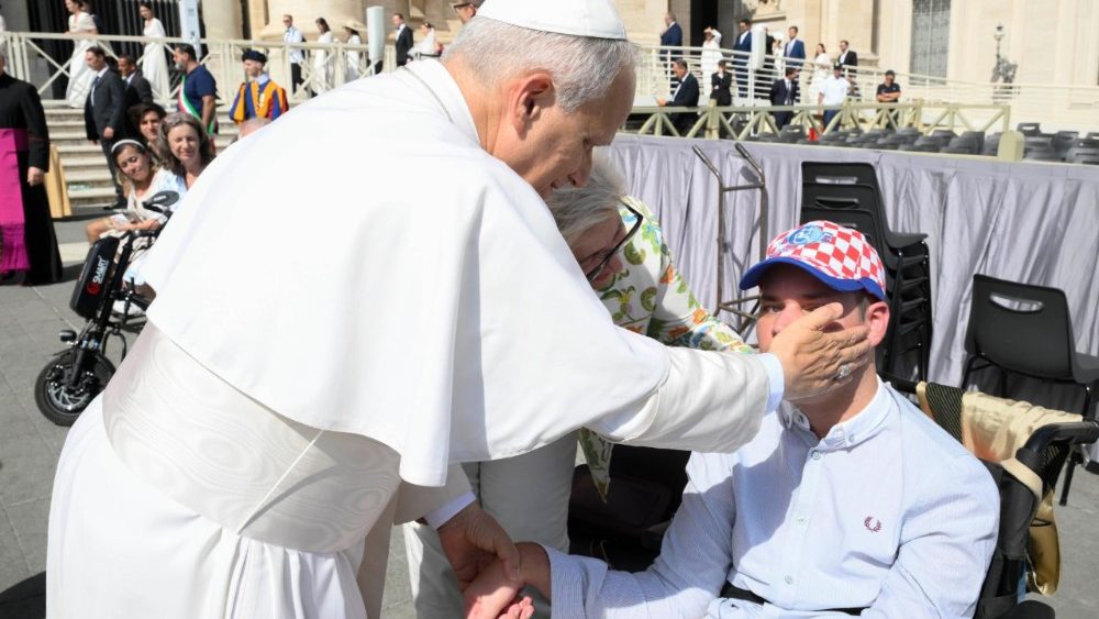 Giornata-mondiale-malato_papa_opere-misericordia_samaritano