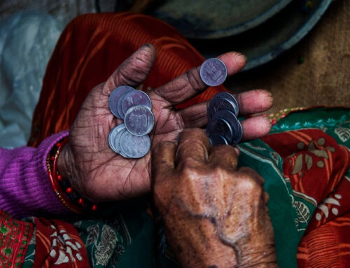 Contro la povertà, le opere di misericordia di tanti missionari