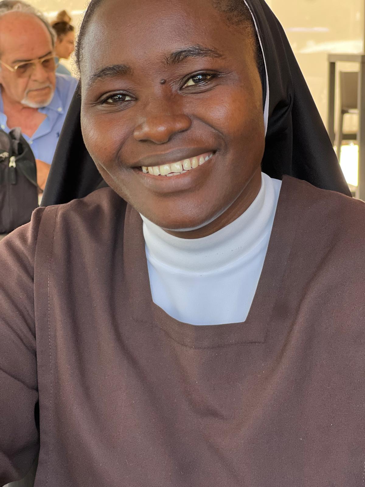 2021_agosto_hicsum_10_suor_Hyacinthe_italia_arezzo_misericordia_sansepolcro_formazione_impresa_sociale_cucina_spazio_spadoni