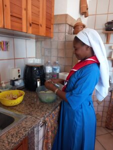 2021_agosto_hicsum_10_suor_Hyacinthe_italia_arezzo_misericordia_sansepolcro_formazione_impresa_sociale_cucina_spazio_spadoni