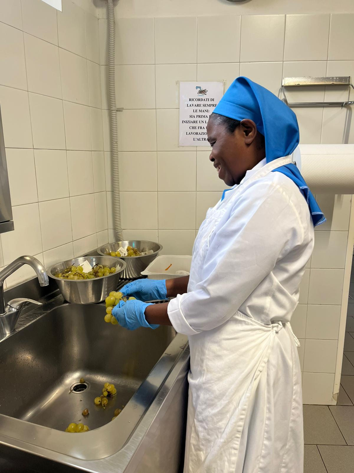 2021_agosto_hicsum_10_suor_Hyacinthe_italia_arezzo_misericordia_sansepolcro_formazione_impresa_sociale_cucina_spazio_spadoni