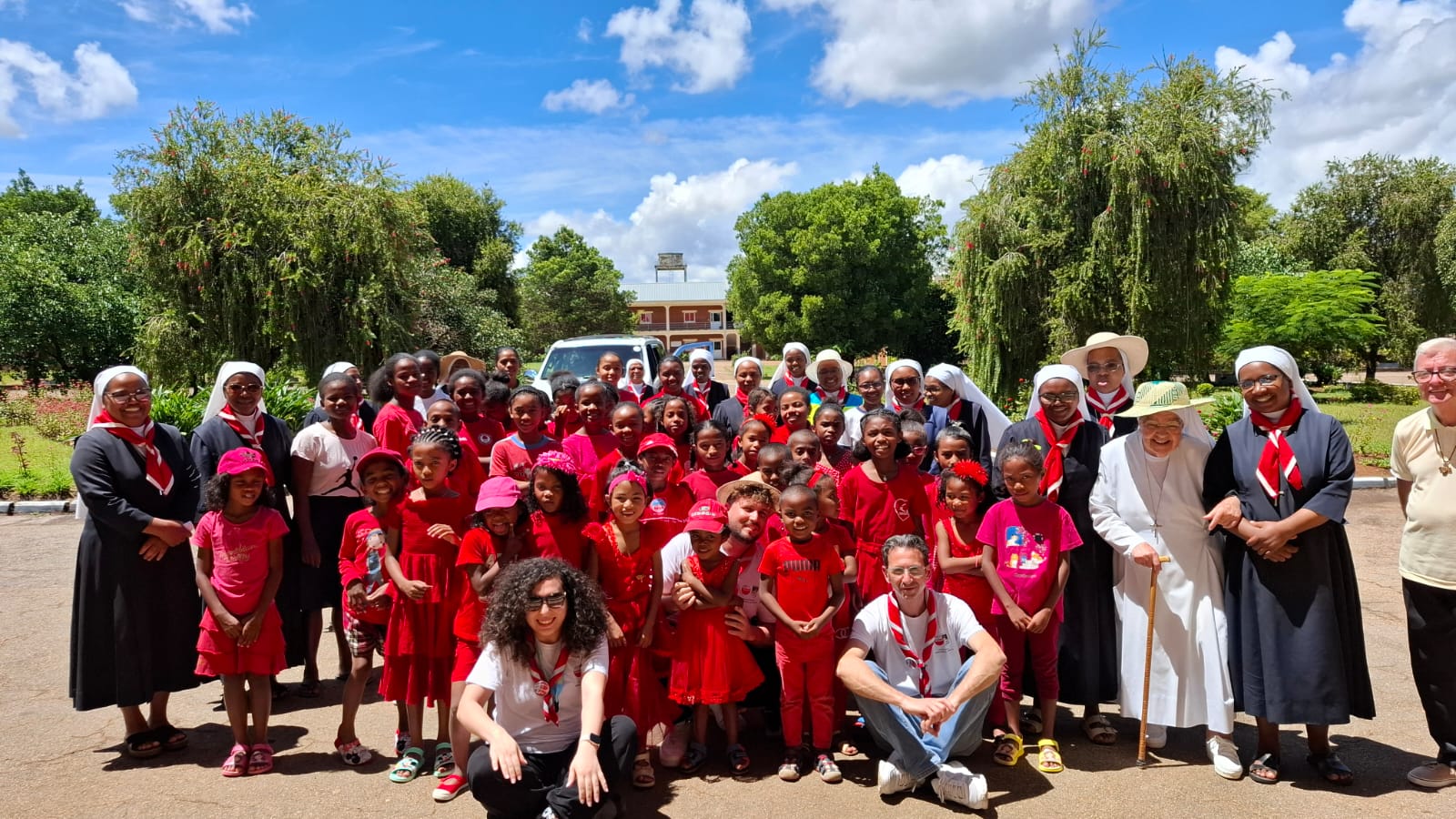 2025_marzo_16_volontari_misericordia_adrano_madagascar_suor_esther_yolande_progetto_hic_sum_spazio_spadoni (1)