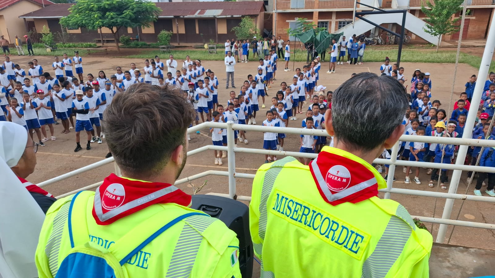 2025_marzo_24_31_volontari_misericordia_adrano_madagascar_suor_esther_yolande_progetto_hic_sum_spazio_spadoni (8)