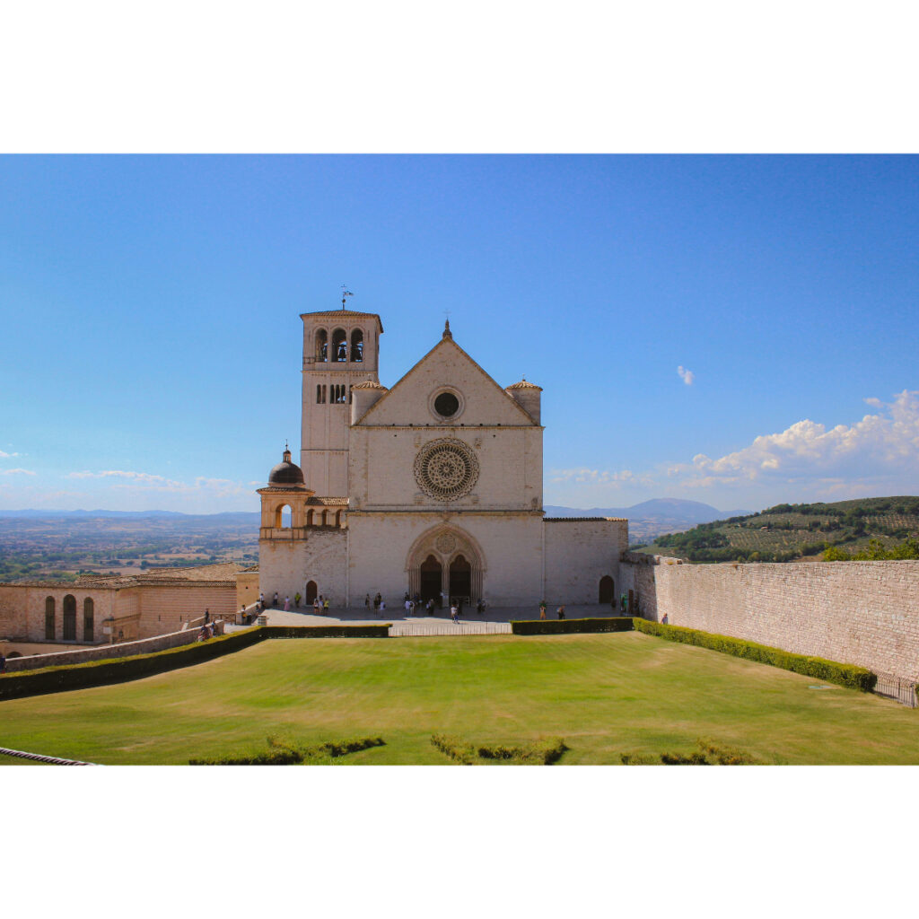 Basilica di Assisi_foto di Mattia Poli su Unsplash