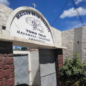 Madagascar-Misericordia-Adrano_rievoluzione-opere-misericordia-spazio-spadoni_4