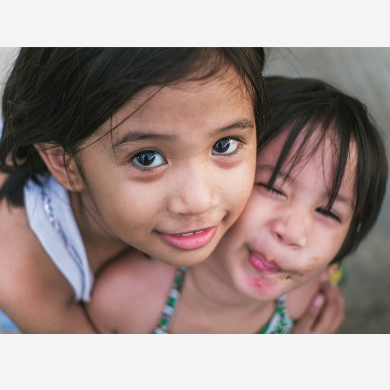 Un abbraccio da spazio + spadoni