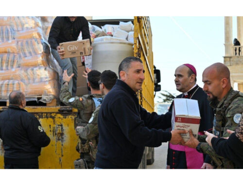 Libano | Tra le ferite della guerra, il nunzio Borgia con 15 tonnellate di aiuti