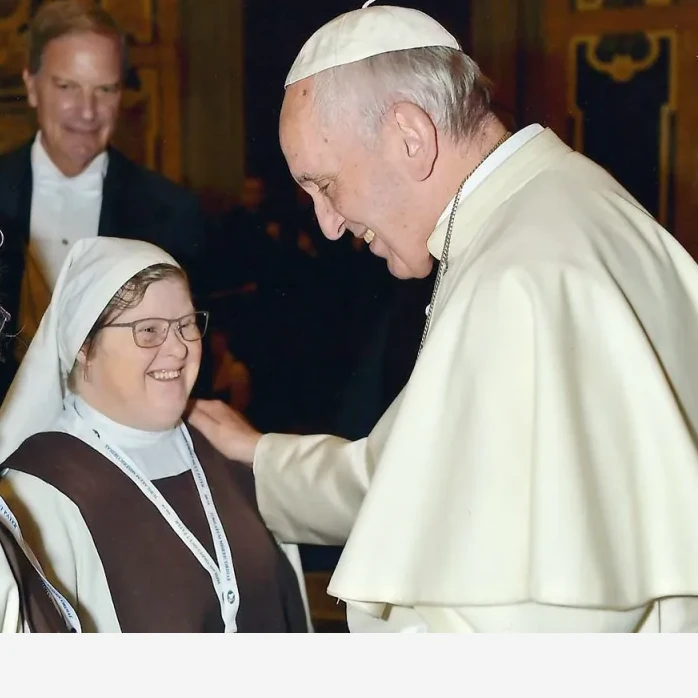 petites-soeurs-disciples-de-l-agneau-pape-francois-veronique petites-soeurs-disciples-de-l-agneau-pape-francois-veronique