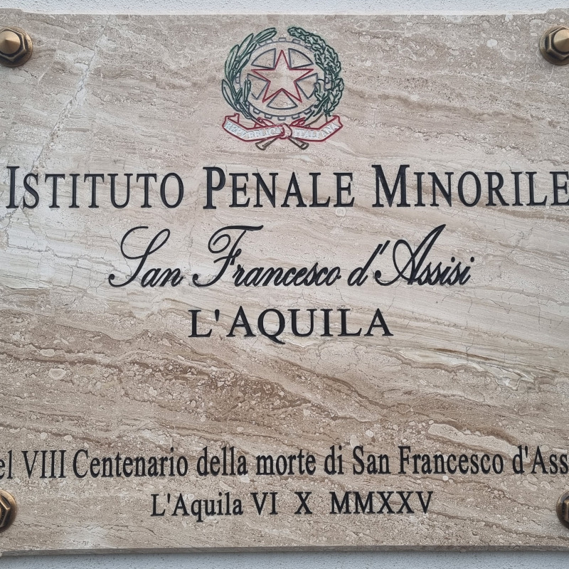 Ero in carcere. Ecco, sto alla porta e busso