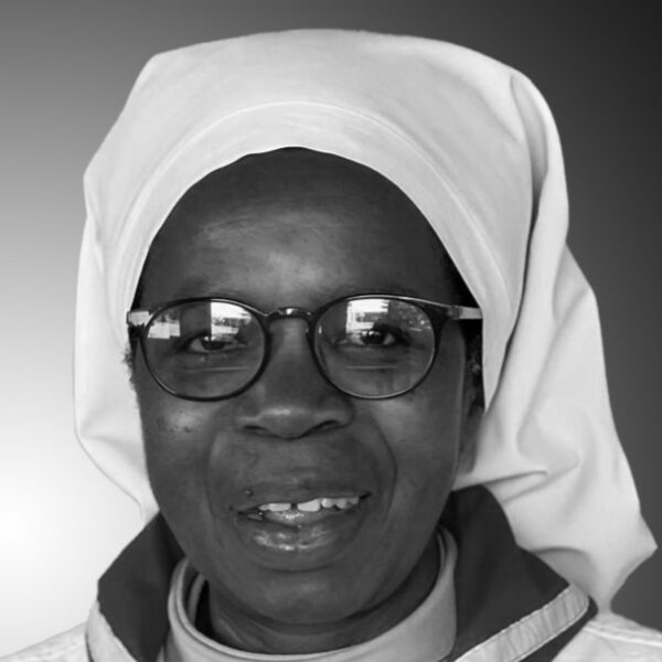 Suor Eugenie Akoyiremeye