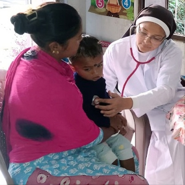 suore-asia-malaria_malati_opere