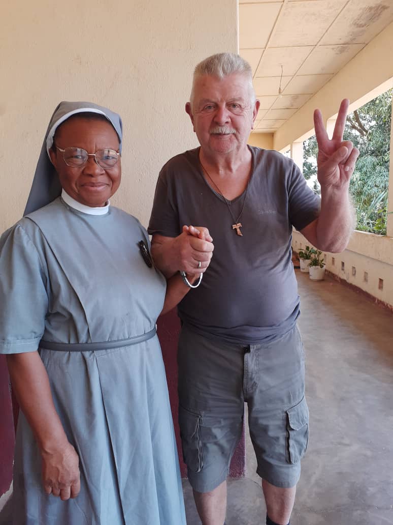 2022 ottobre HIC SUM Congo Kavimvira suor Jacqueline Misericordia spazio spadoni