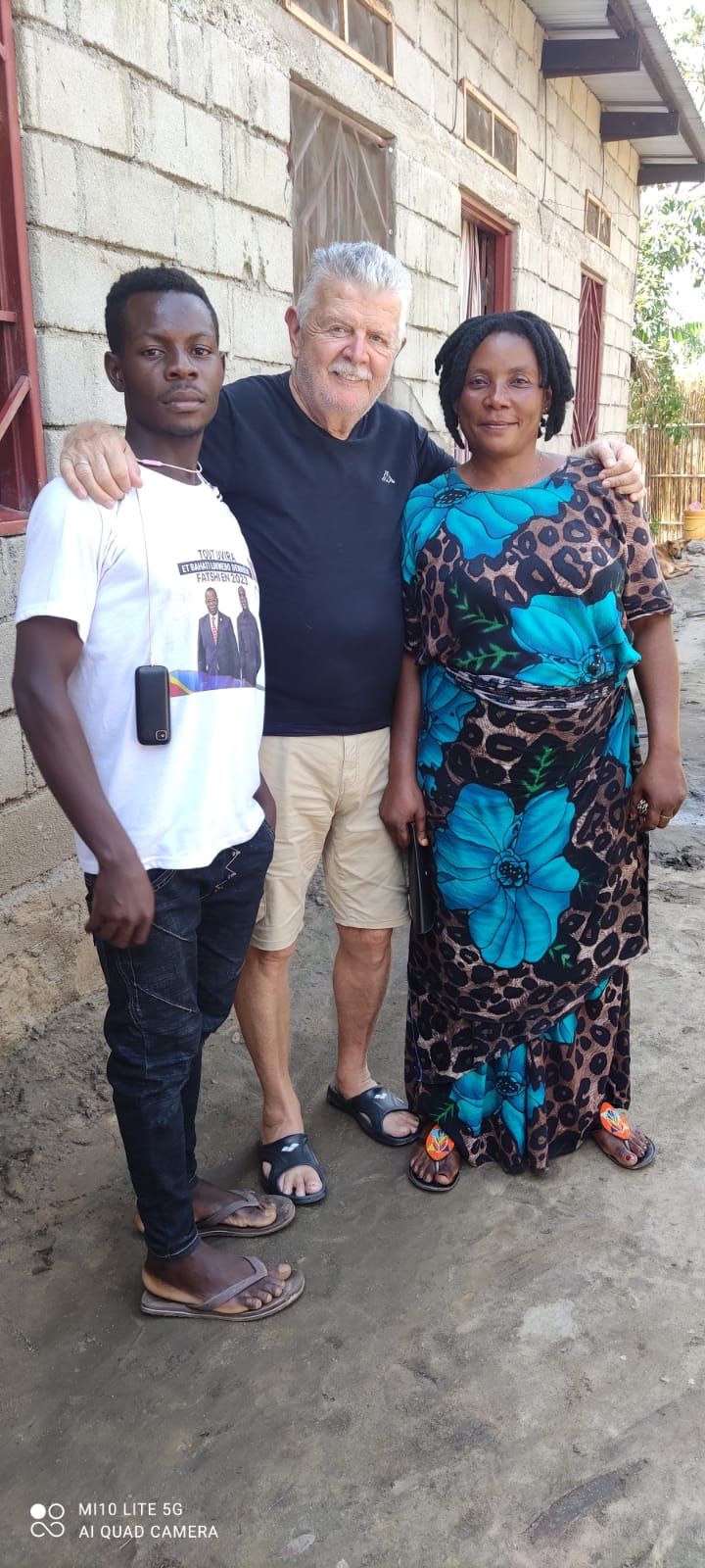 2022 novembre Congo Kavimvira suor Jacqueline famiglia congolese spazio spadoni