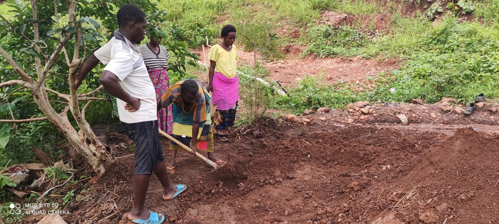 Costruzione di una casa a Kavimvira nell’ambito del progetto HIC SUM