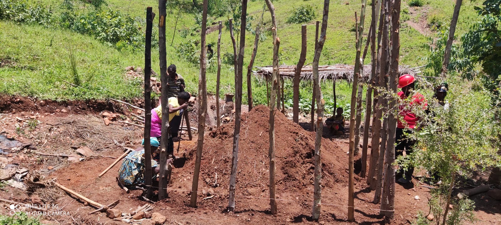 Costruzione di una casa a Kavimvira nell’ambito del progetto HIC SUM