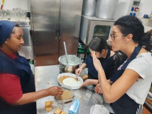 17 ottobre 2023 sr maria cucina misericordia valledolmo hicsum42 suore discepole del redentore 9 300x225