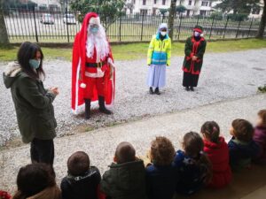 2021 dicembre italia monte san savino arezzo formazione progetto hic sum spazio spadoni scuola bambini 300x225