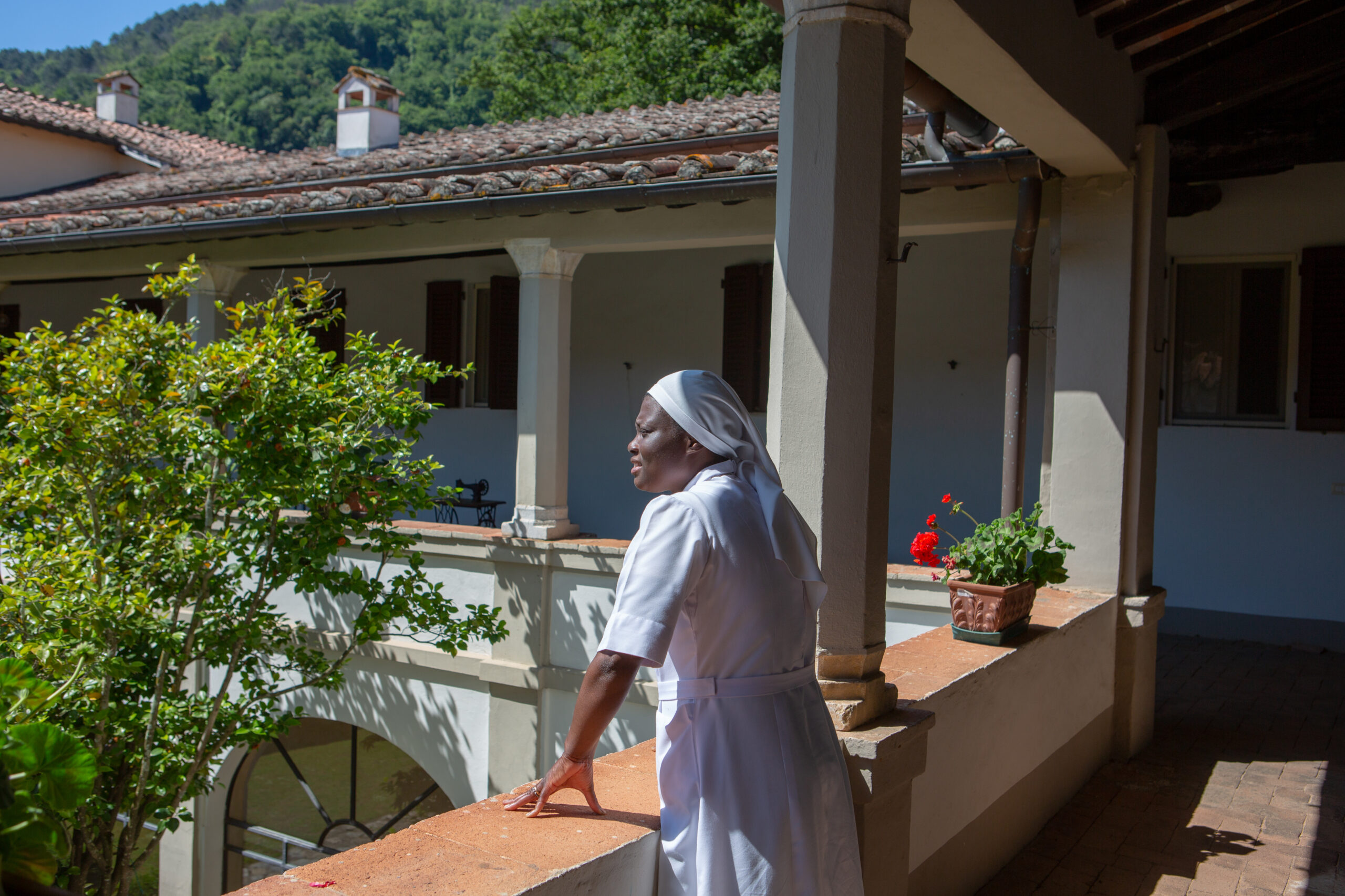 2021 giugno italia lucca san cerbone hic sum 6 suor rolande formazione spazio spadoni 27 scaled