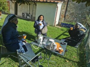2021 ottobre 19 hicsum 18 19 convento san francesco lucca spazio spadoni misericordia borgo mozzano sr marguerite angele marie dominicaines missionnaires des familles formazione 300x225