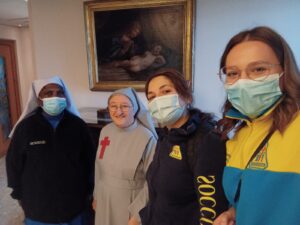 2021 ottobre 27 hicsum italia suor filipina misericordia villa adriana arrivo spazio spadoni 3 300x225