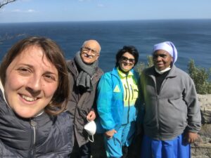 2022 aprile 1 hicsum italia acireale incontro spazio spadoni suor filipina selene pera misericordia 300x225