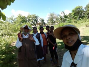 2022 dicembre 4 hicsum 33 timor leste spazio spadoni italia misericordia borgo mozzano sr ansila suore figlie san francesco visita ammalati 2 300x225