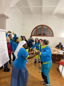 2022 dicembre 5 hicsum 36 loppiano misericordia uzzano spazio spadoni suor luminatha suore dimora carita corso opere operam 5 225x300