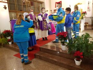 2022 gennaio 11 hicsum italia suor filipina misericordia acireale consegna divisa spazio spadoni 12 300x225