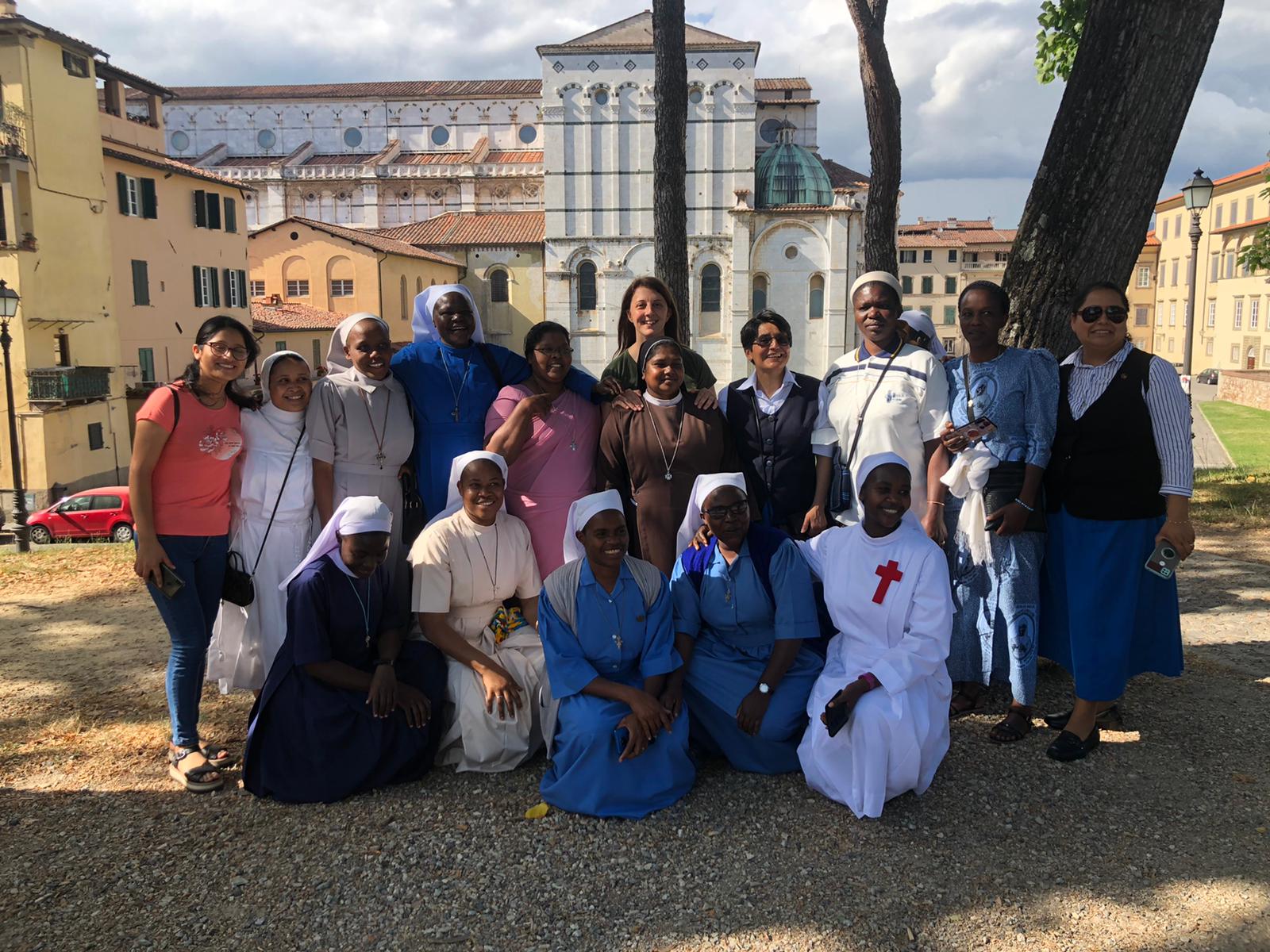 2022 giugno hicsum 11 italia lucca mirian clarettiane misericordia sarteano formazione convento san cerbone spazio spadoni 13