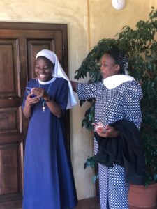 2022 giugno hicsum 29 spazio spadoni itali misericordia assisi sr annie sainte famille kisangani formazione san cerbone 5 225x300