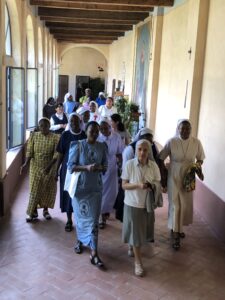 2022 giugno hicsum 29 spazio spadoni itali misericordia assisi sr annie sainte famille kisangani formazione san cerbone 7 225x300
