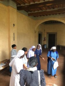 2022 giugno hicsum 30 spazio spadoni italia misericordia roma san romano sr anjeline adorer missionary sisters poor formazione san cerbone 3 225x300