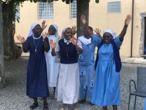 2022 giugno hicsum 30 spazio spadoni italia misericordia roma san romano sr anjeline adorer missionary sisters poor formazione san cerbone 6 300x225