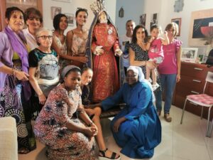 2022 giugno hicsum 34 villanova monteleone misericordia spazio spadoni suor marie jacqueline servantes jesus formazione festa 300x225