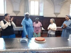 2022 giugno hicsum 34 villanova monteleone misericordia spazio spadoni suor marie jacqueline servantes jesus formazione san cerbone compleanno 300x225