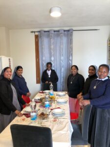 2022 hicsum 22 italia tanzania spazio spadoni misericordia roccasecca sr devotha oliver evarest pranzo 225x300